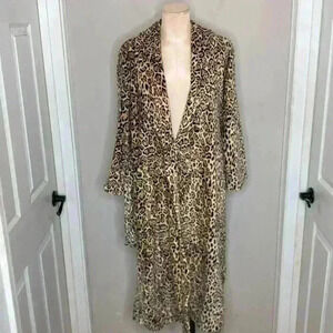 Noire Jasmine Rose Plush Leopard Dressing Gown Robe Size Medium